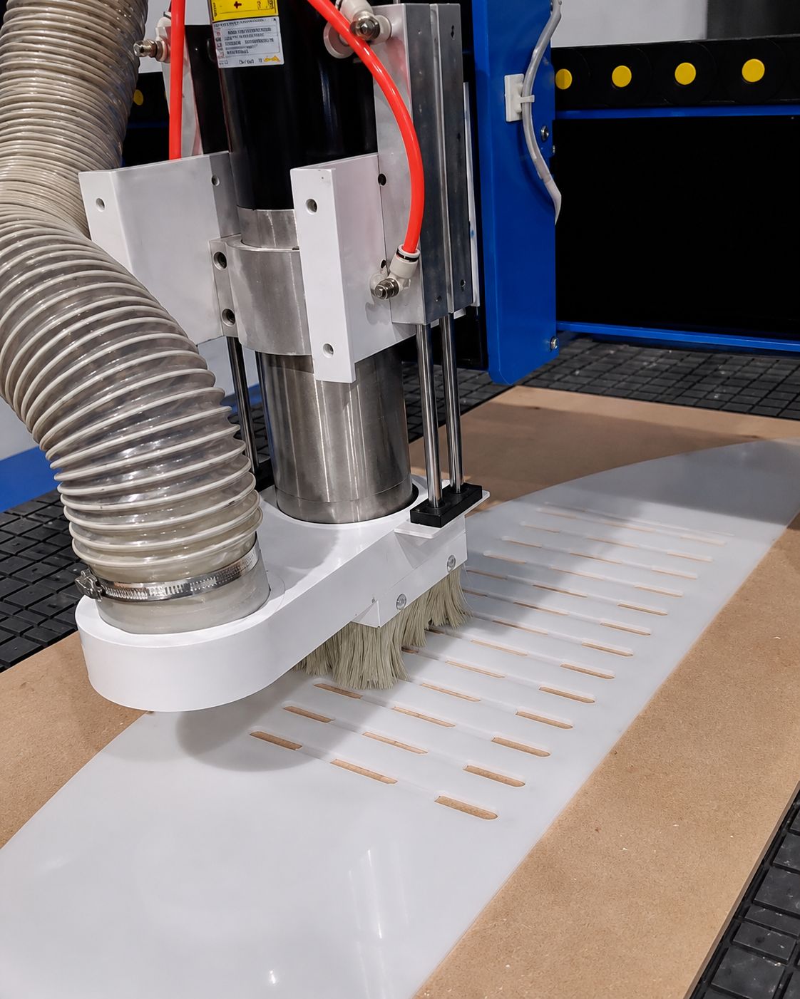 Router CNC – foto 2 de 7